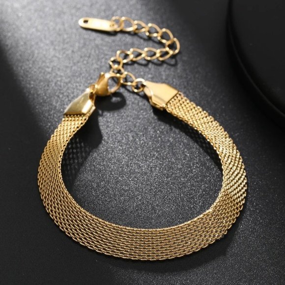 18K Gold Plated Vintage Mesh Link Bracelet - Picture 10 of 13